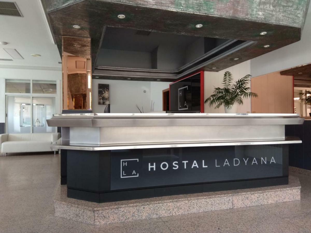 Hostal Lady Ana Maria Collado Villalba Eksteriør billede