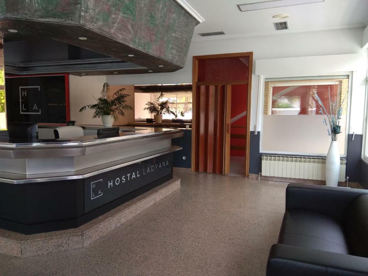 Hostal Lady Ana Maria Collado Villalba Eksteriør billede